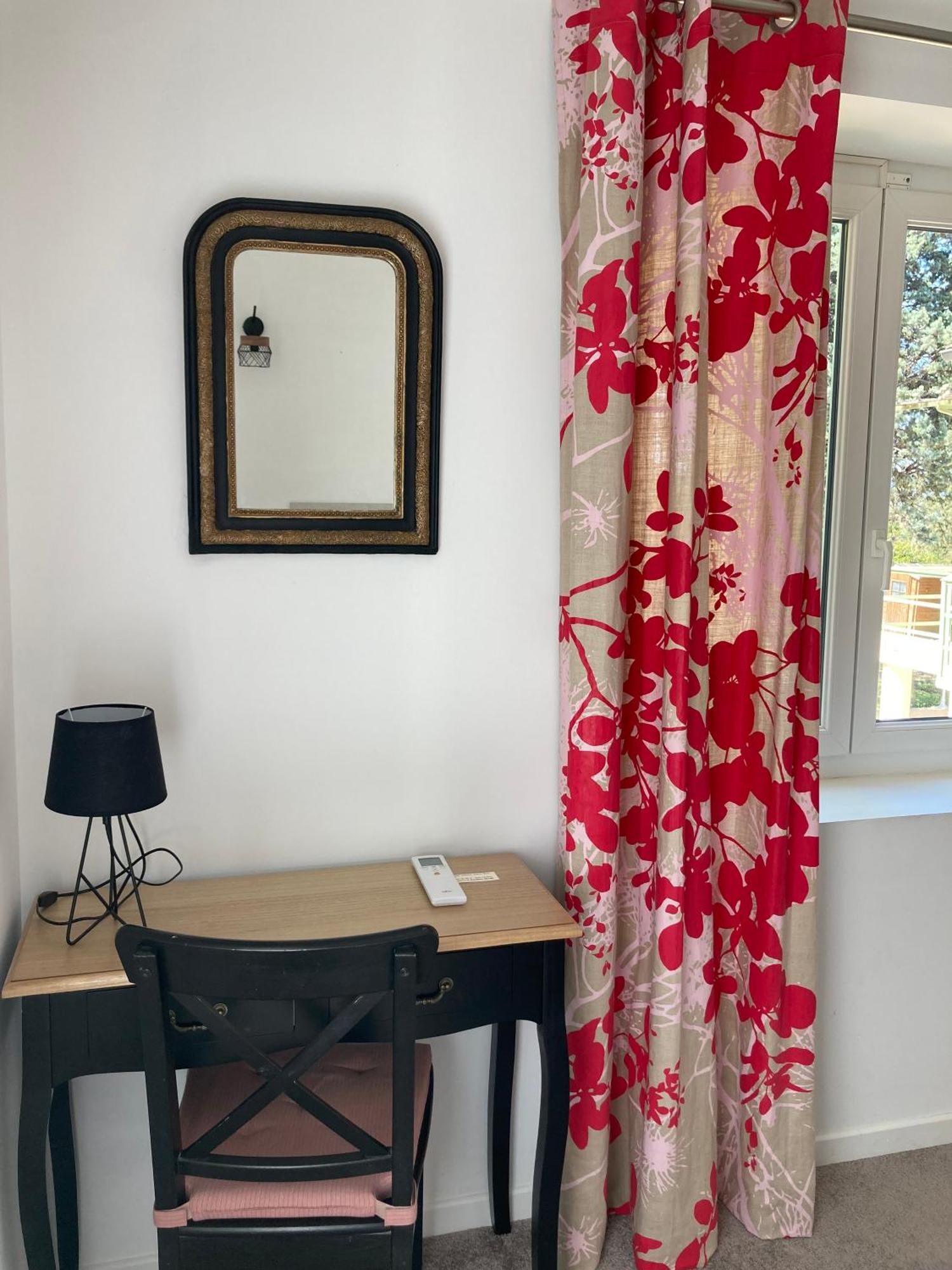 Appartement Pavillon de l’Étang à Châteauneuf-du-Rhône Extérieur photo