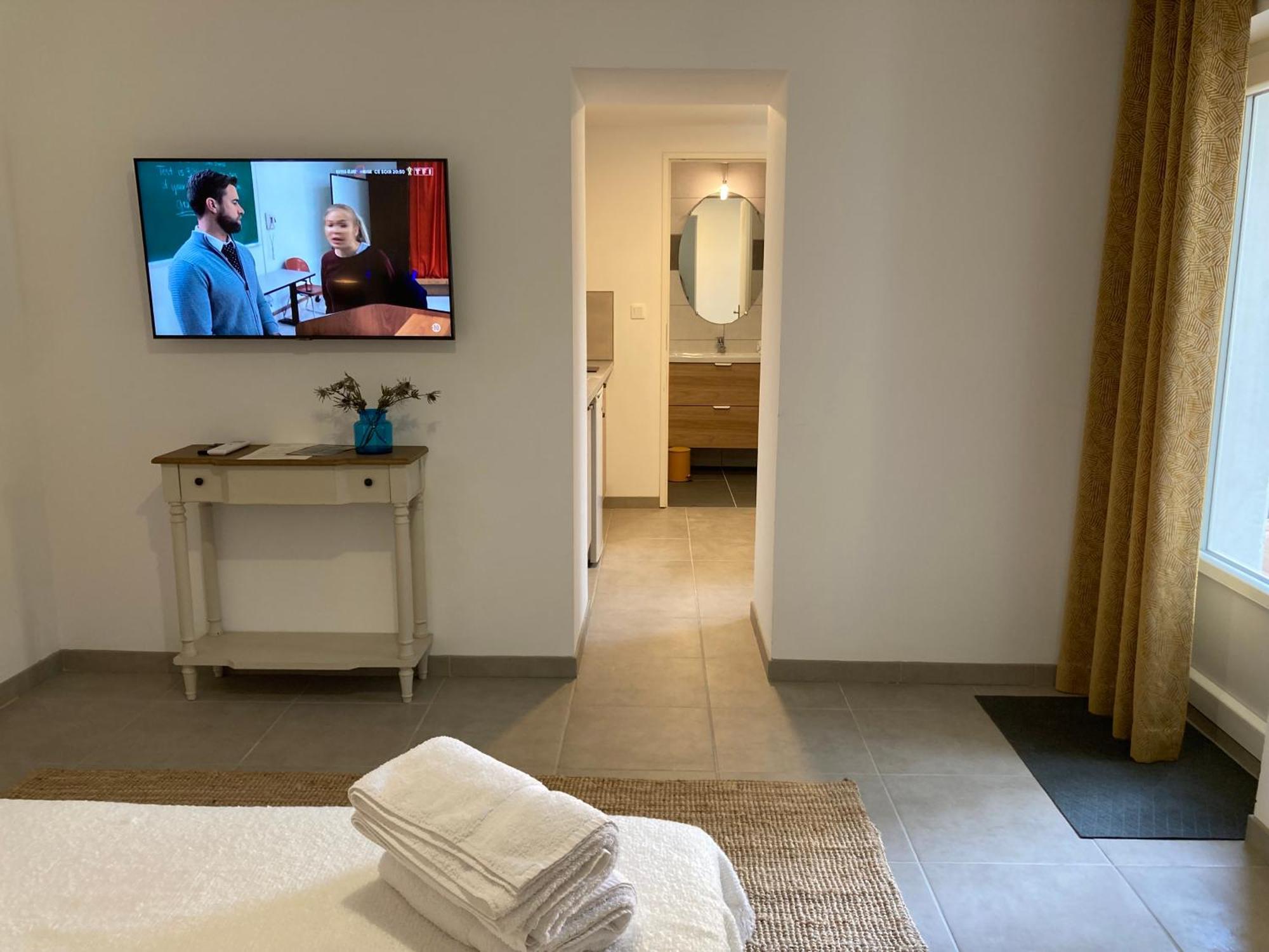 Appartement Pavillon de l’Étang à Châteauneuf-du-Rhône Extérieur photo